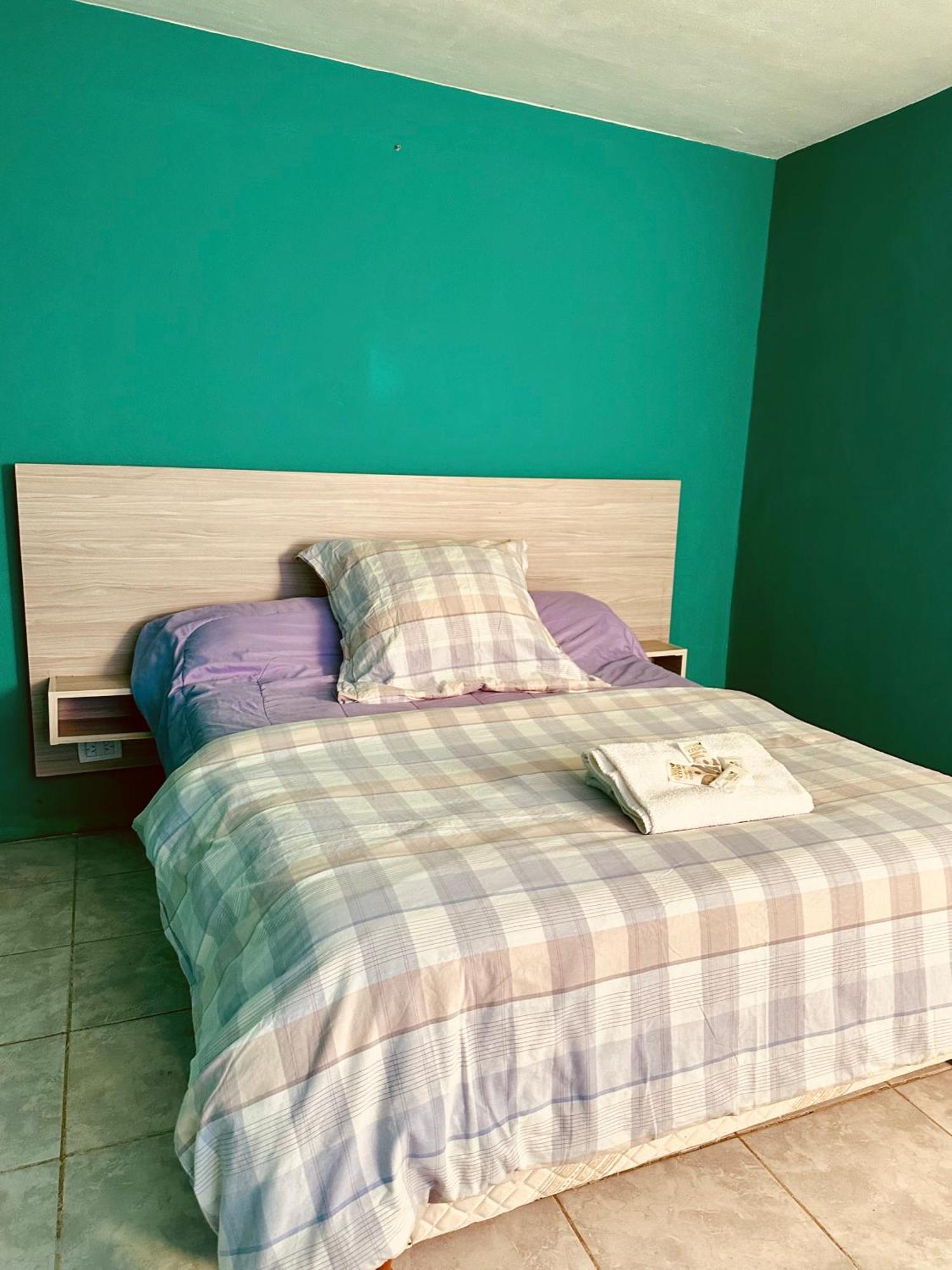 Amancay, Hostal Patagonico Hotel El Calafate Ngoại thất bức ảnh